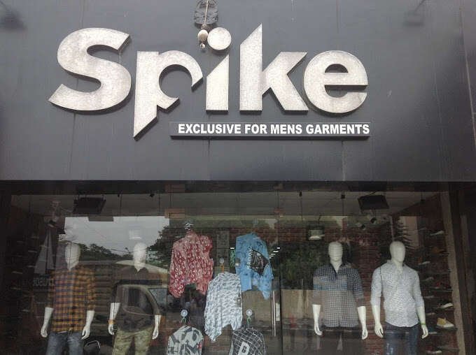 Spike Casuals