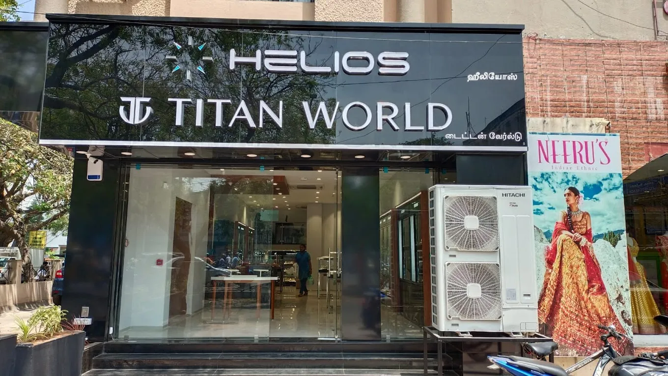 Helios Watch Store - By Titan