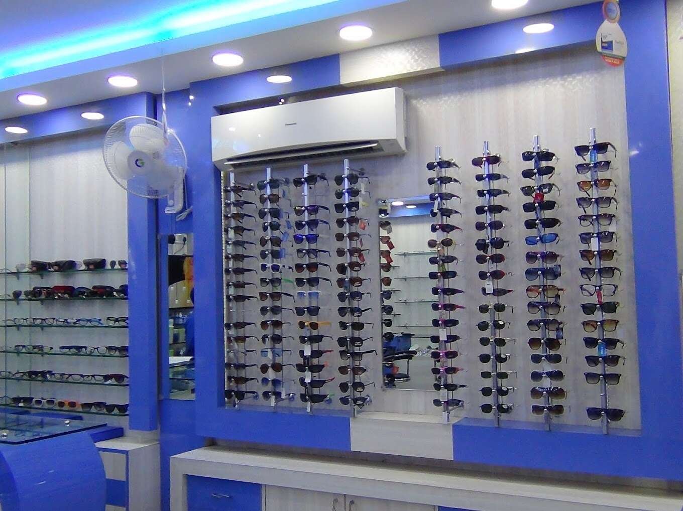 IMax Vision Opticals