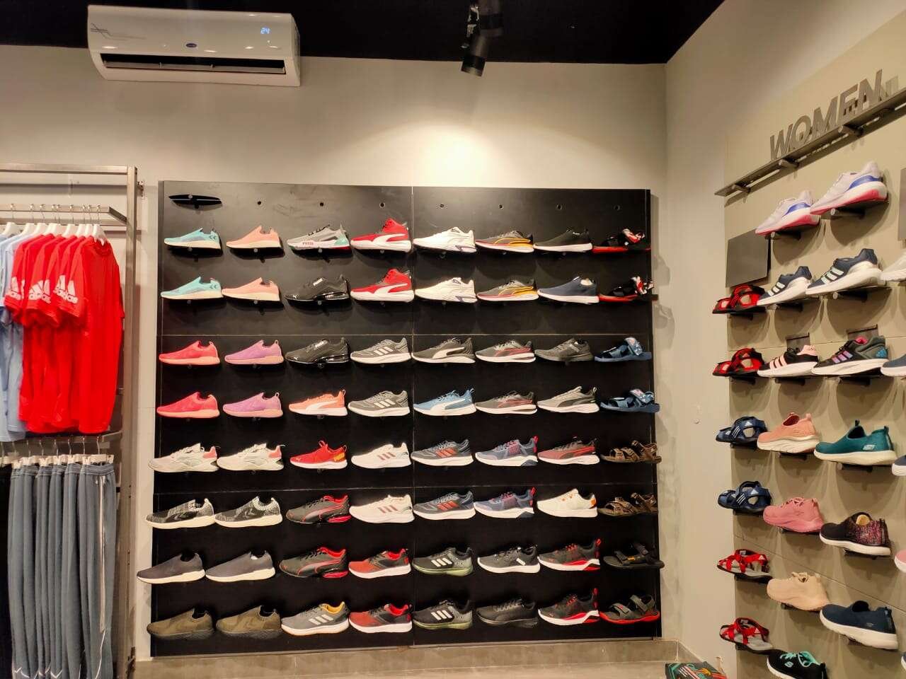 Adidas Skechers Puma Reebok - Foot Lounge
