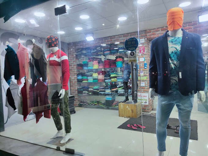 Spike Casuals