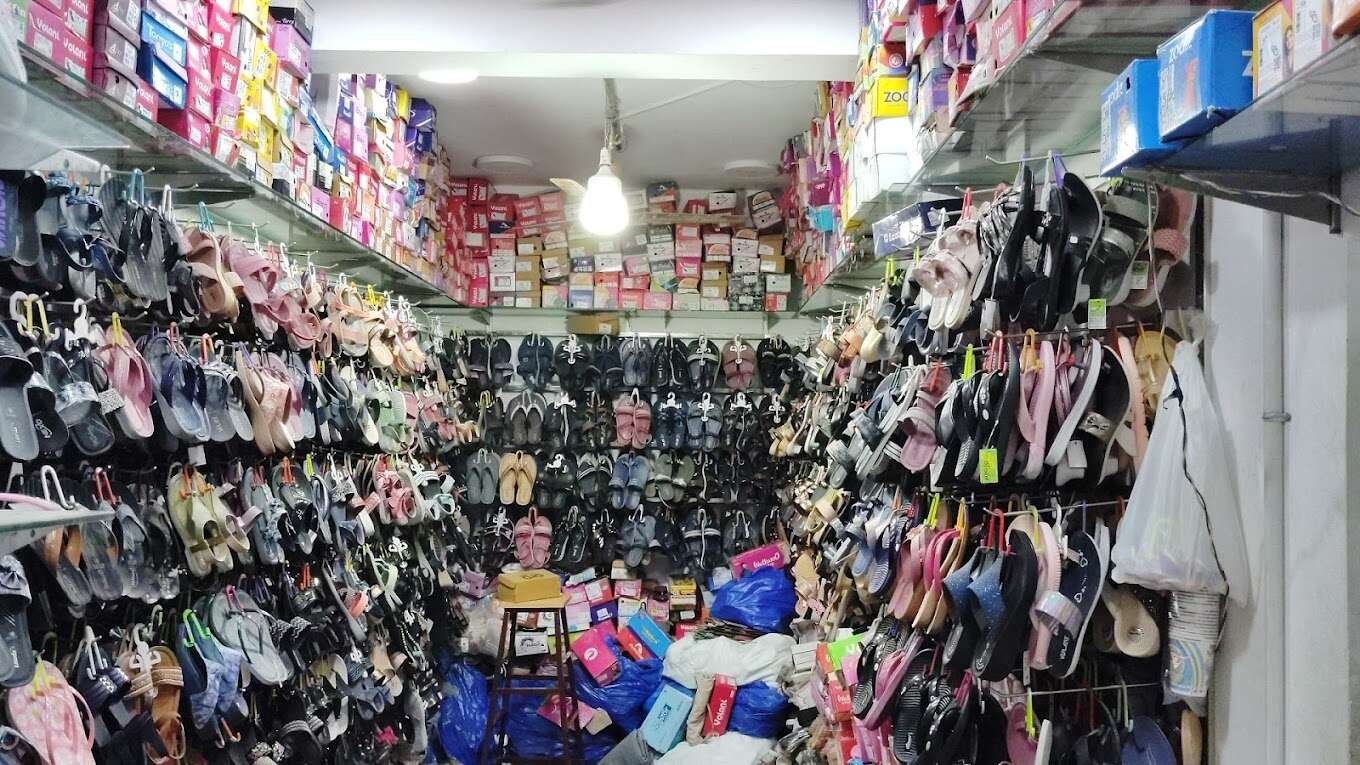 Noor Foot Wear
