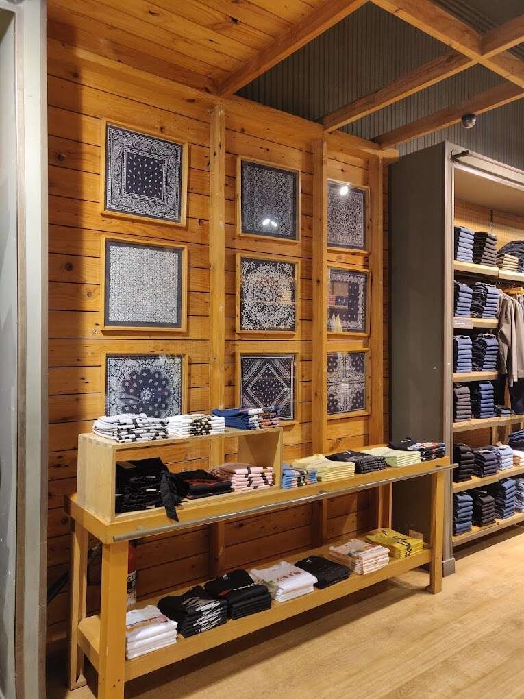 Levi's