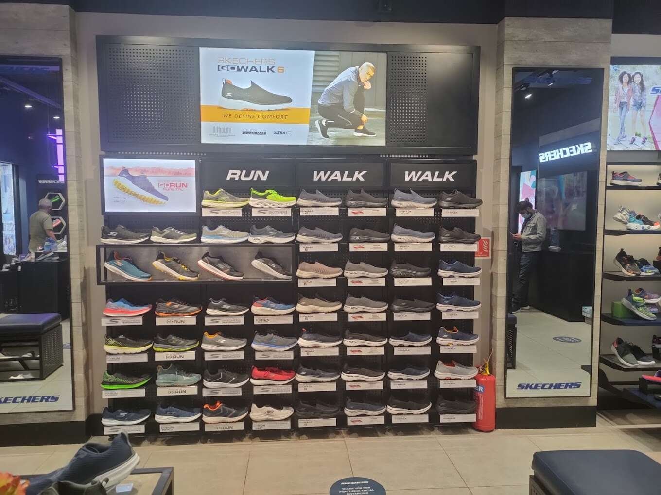 Skechers