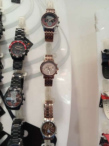 Fastrack store