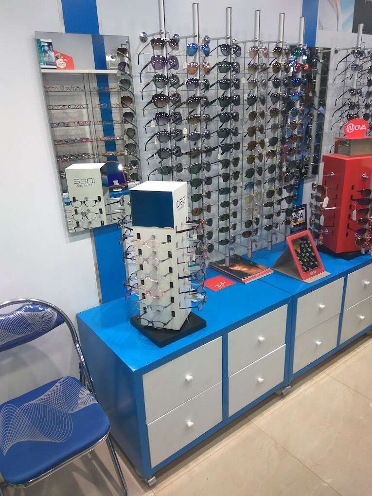 Meenaa Opticals