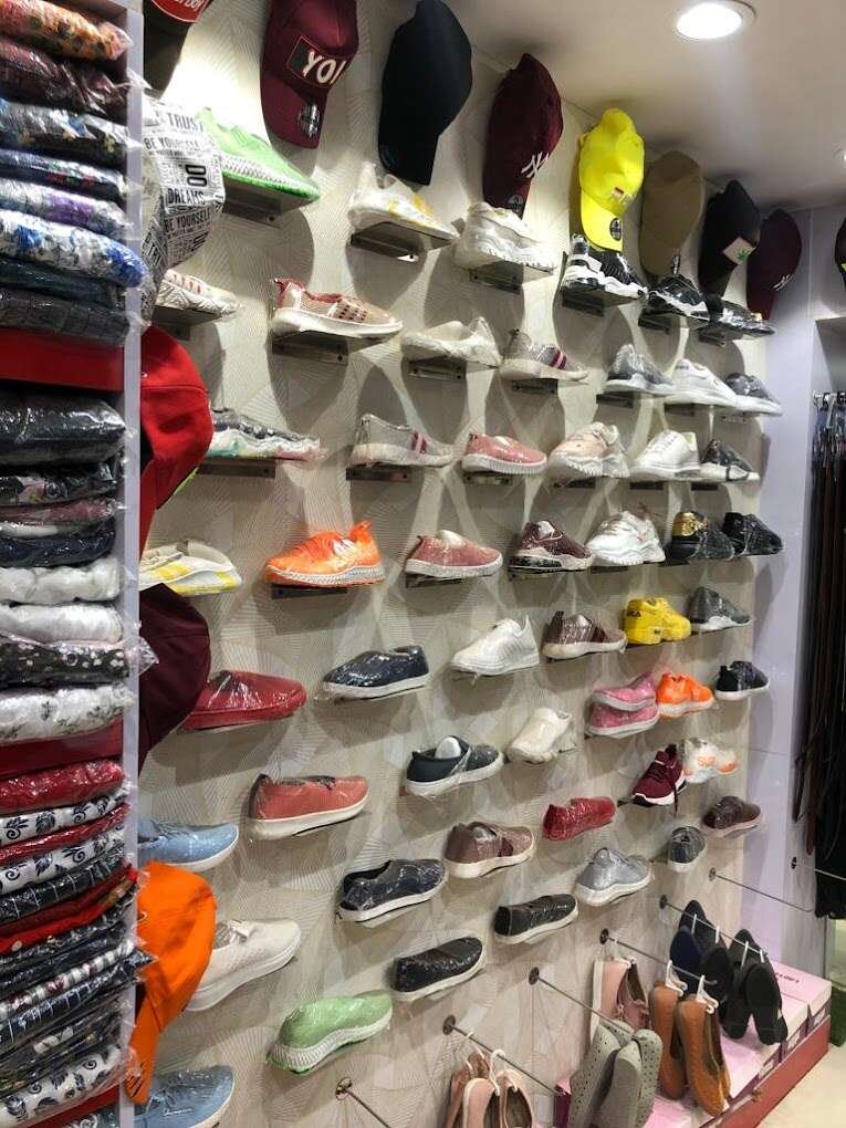 FASHION ZONE GARMENTS