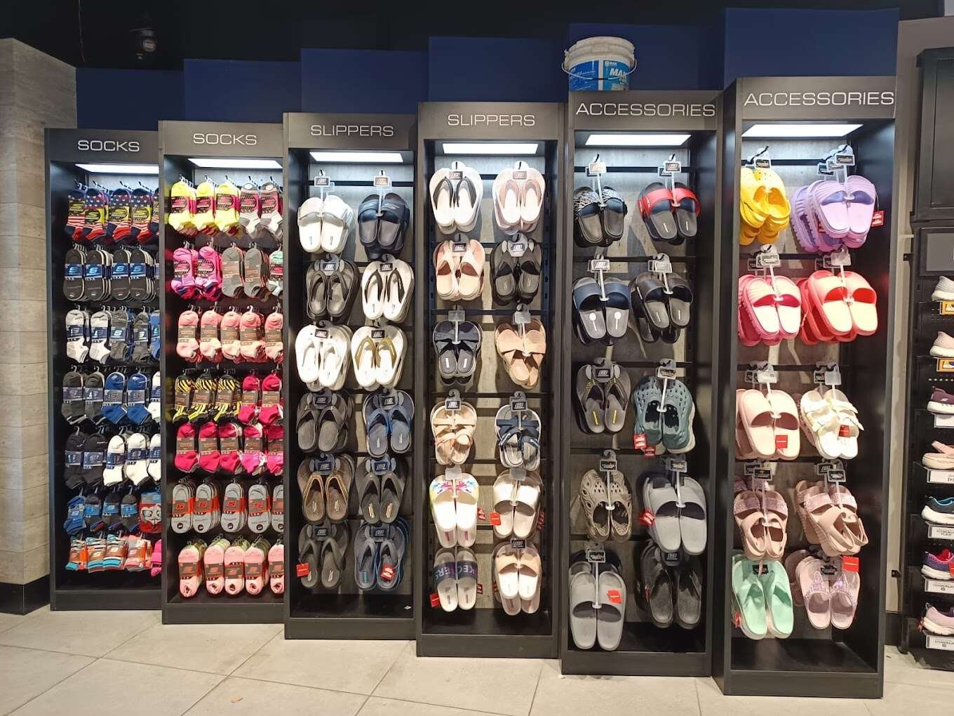 Skechers
