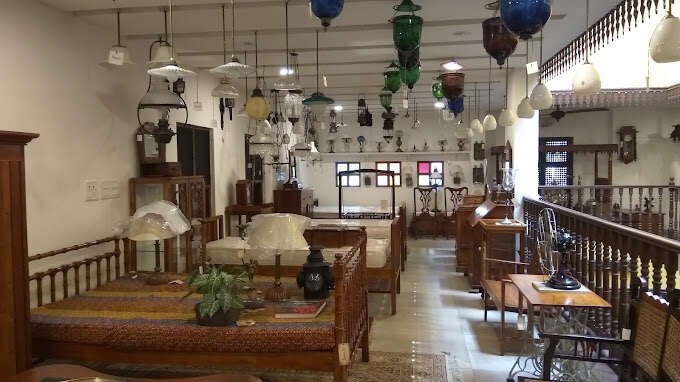 Saanchi Antiques & Treasures