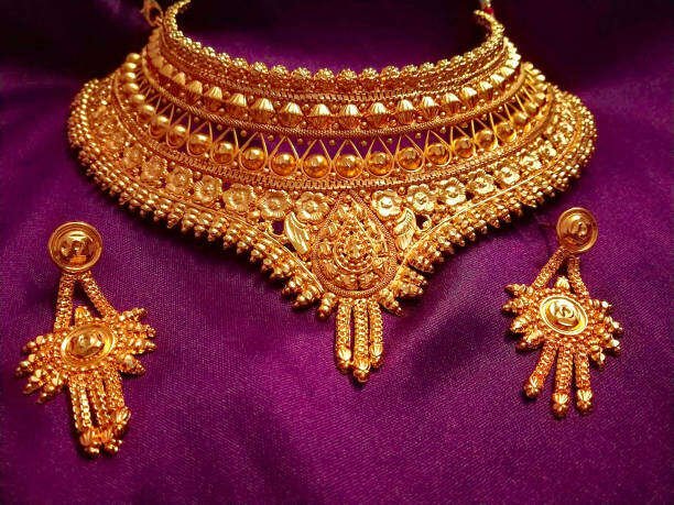 Lalitha Gold Covering