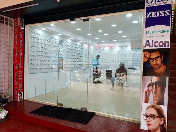 ZOOM OPTICALS