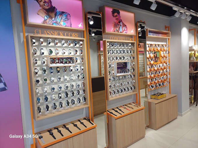 Fastrack store