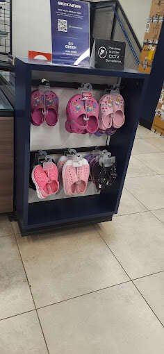 Skechers