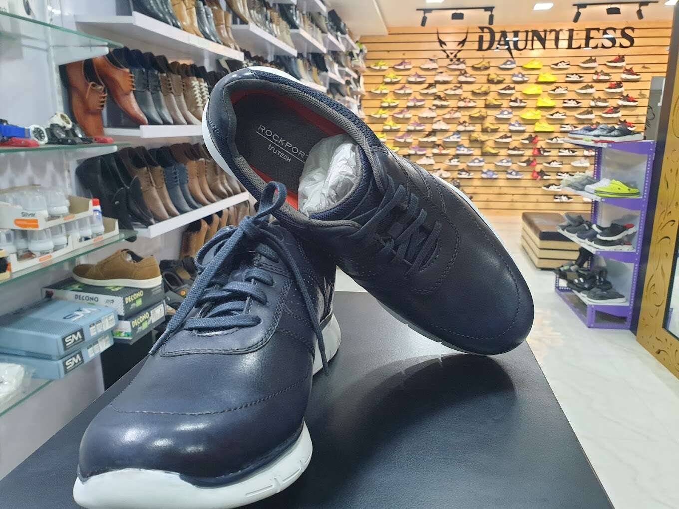 Dauntless shoe Nagalkeni