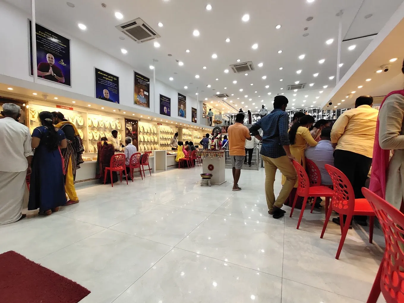 Lalithaa Jewellery