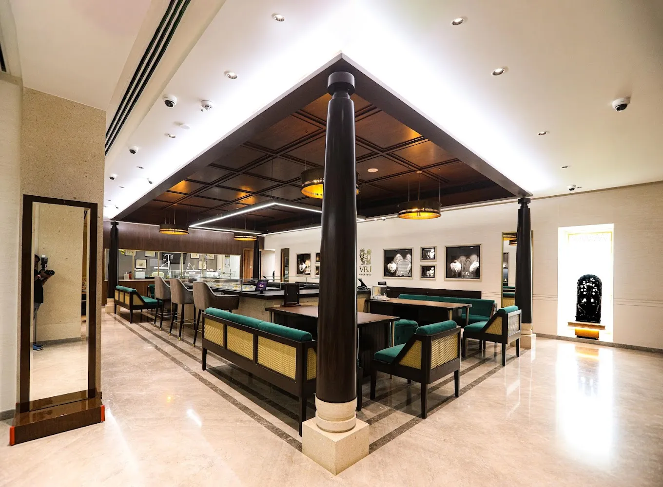 Vummidi Bangaru Jewellers