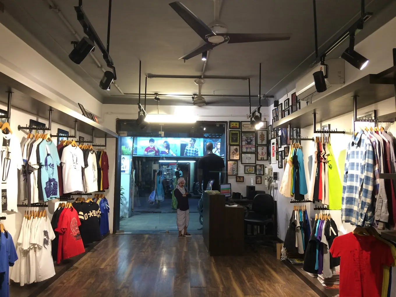 Angi Clothing