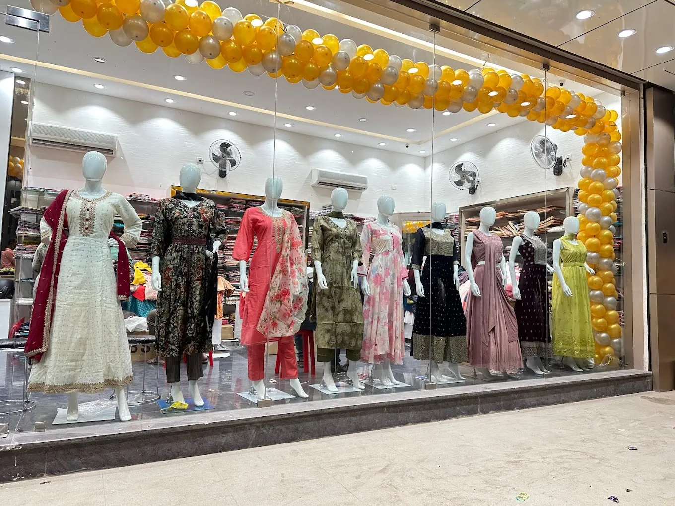 Super Saravana Stores