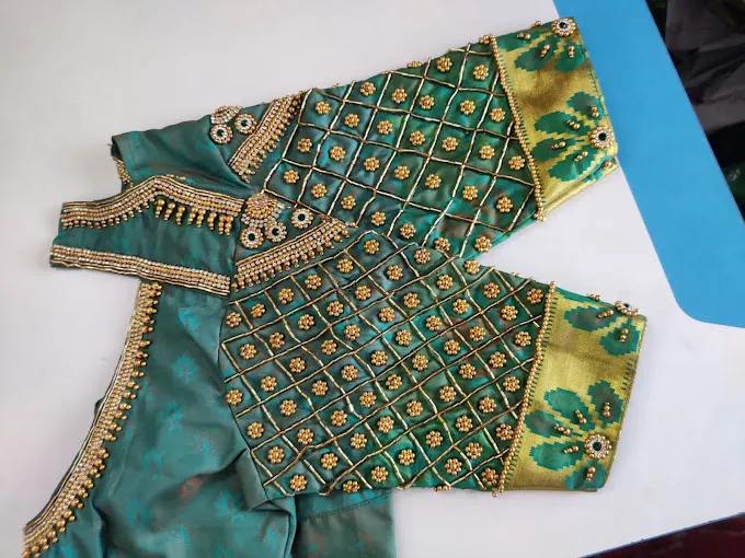 Mrs. Boogy Women's Wear & Tailoring