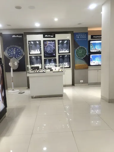 Helios Watch Store - By Titan