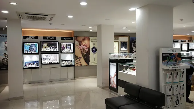 Helios Watch Store - By Titan