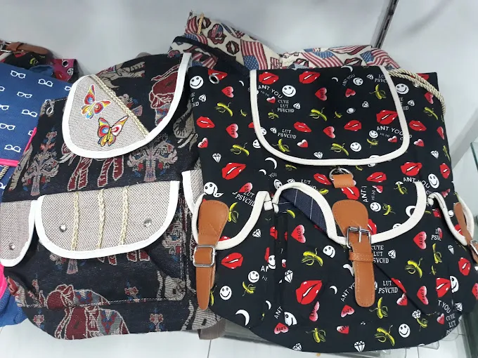 Dora Bag Mall