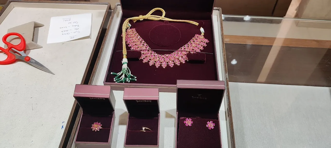 Tanishq Jewellery - Gowriwakkam