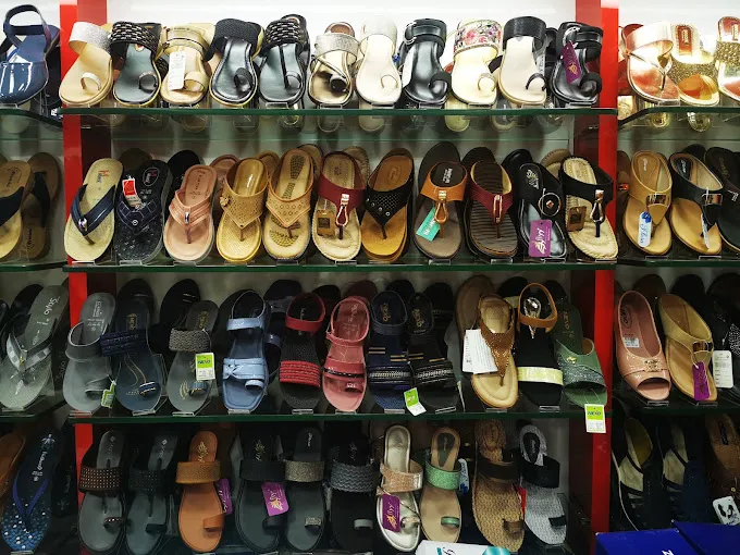 JR FOOTWEAR MULTI BRAND SHOWROOM