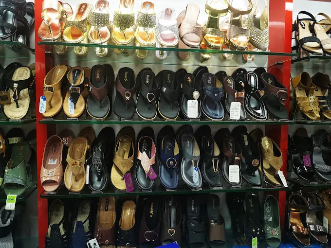 JR FOOTWEAR MULTI BRAND SHOWROOM