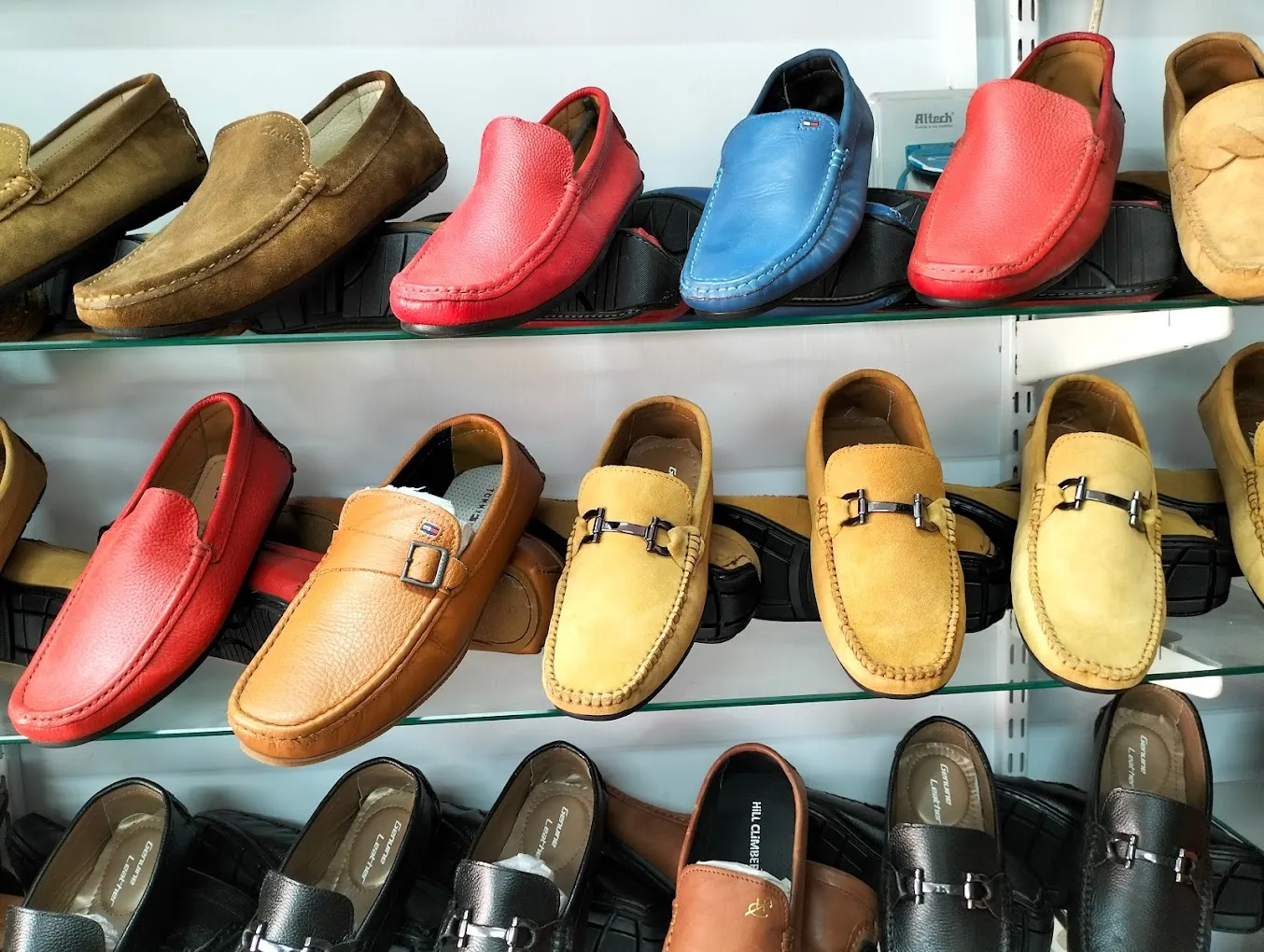 SR SHOES AND LEATHER PRODUCTS