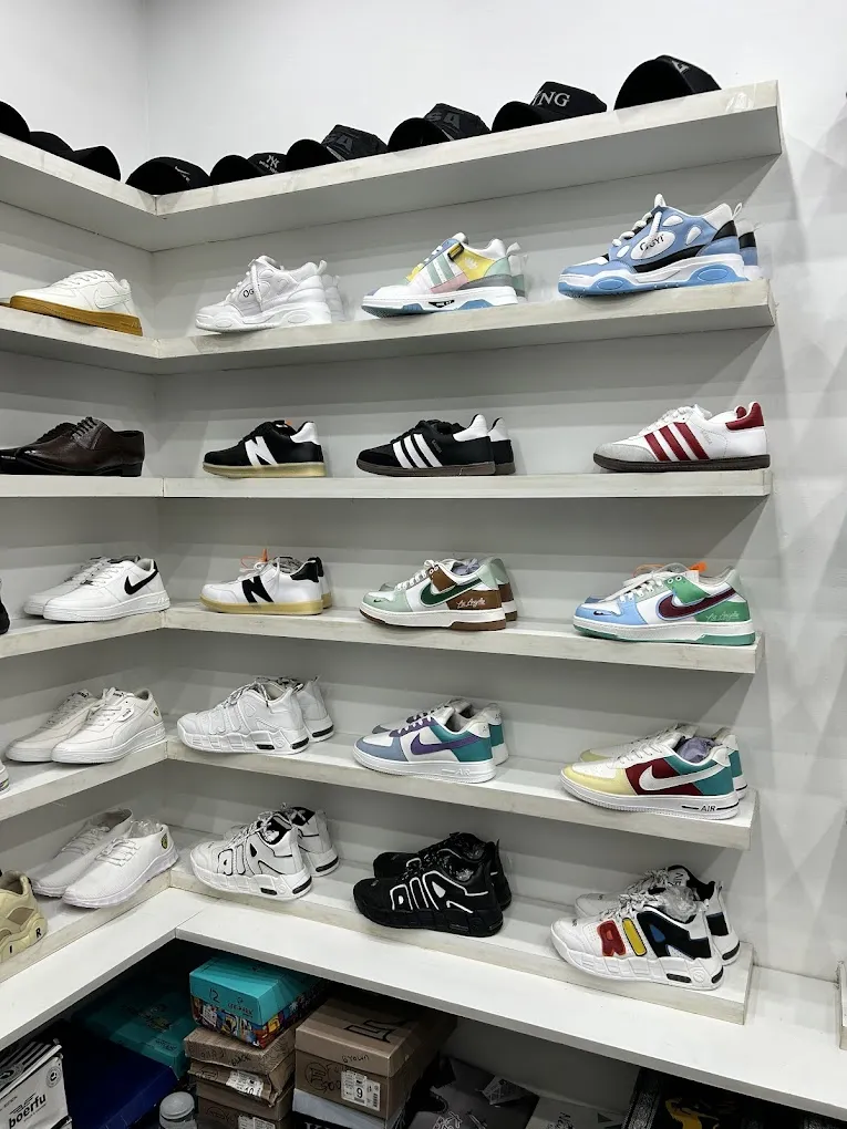 Street fashion shoes