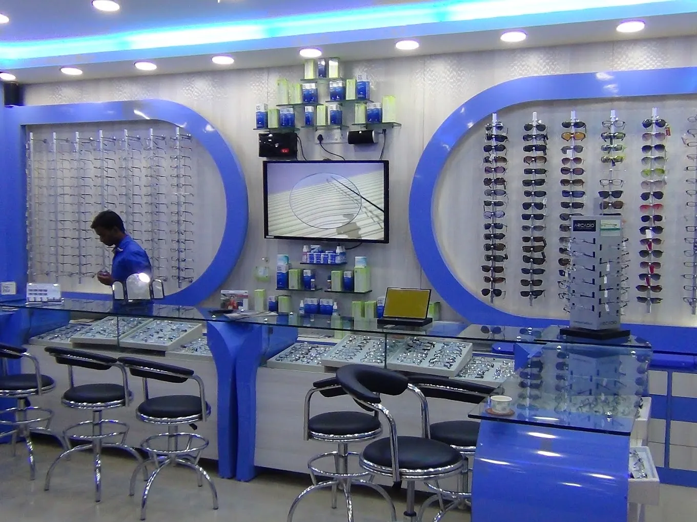 IMax Vision Opticals