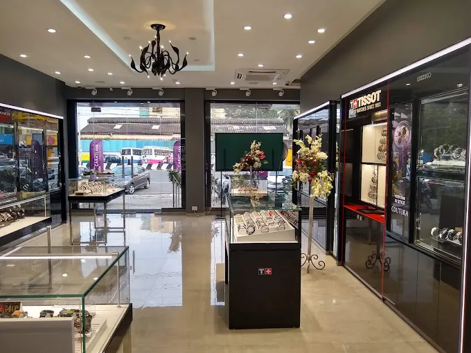 Helios Watch Store - By Titan