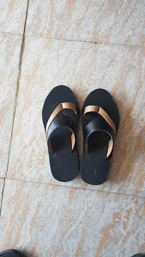 SUPER SHOES