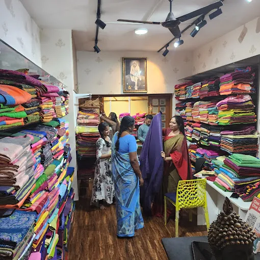 Thanvi Boutique