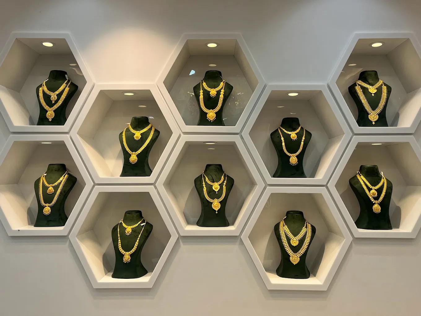 Sri Mahaveer Jewellery