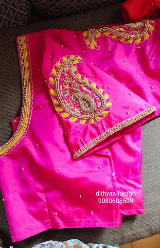 Diya fashion designer and tailoring