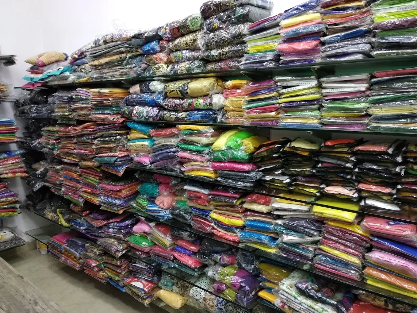Armaan Womens World