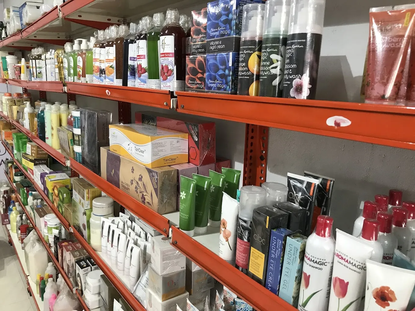 ZTI Cosmetic Store