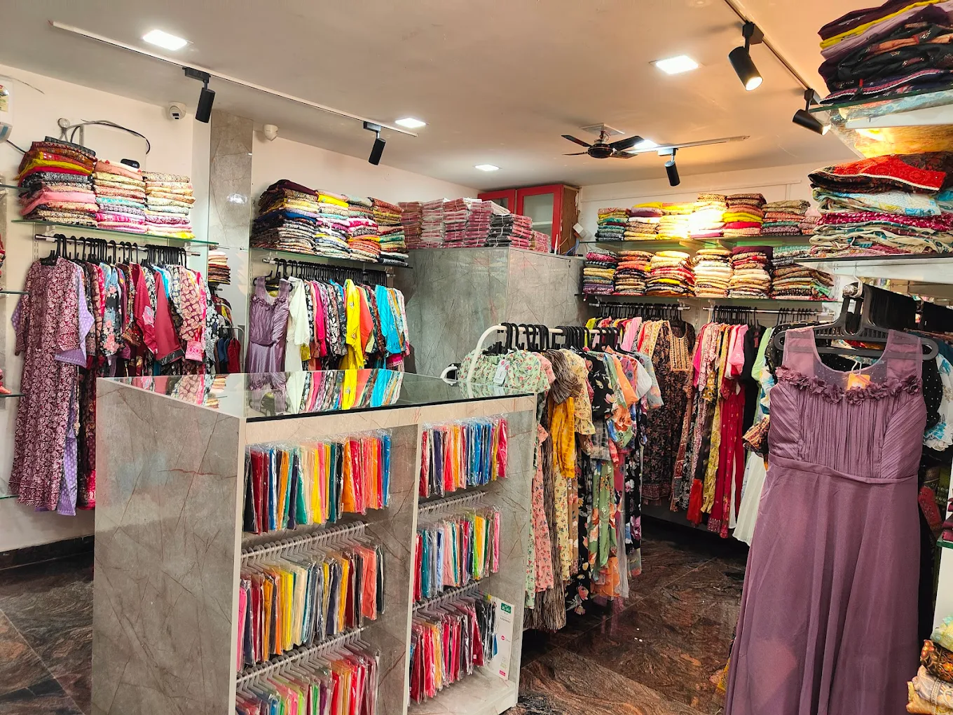 KEERTHI FASHION STORE