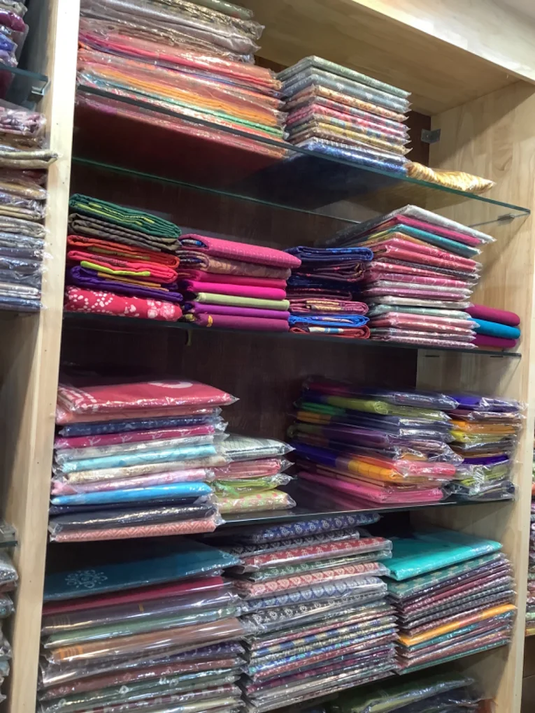 Kavichithiram clothing store