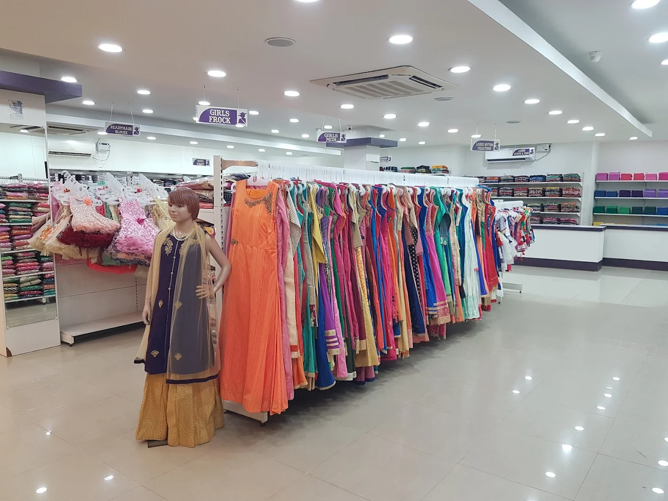 Pommys silks